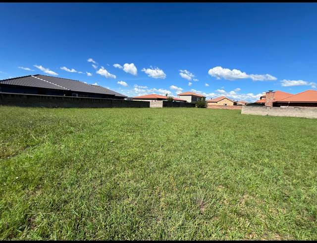 696M² VACANT LAND FOR SALE IN RISIVILLE